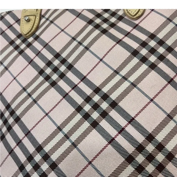 Burberry authentic Checkered Beige and Pink Shoulder Bag with FREE COA ‘!
